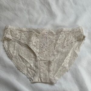 Victoria's Secret Lace Panties - Cream. New without tags
